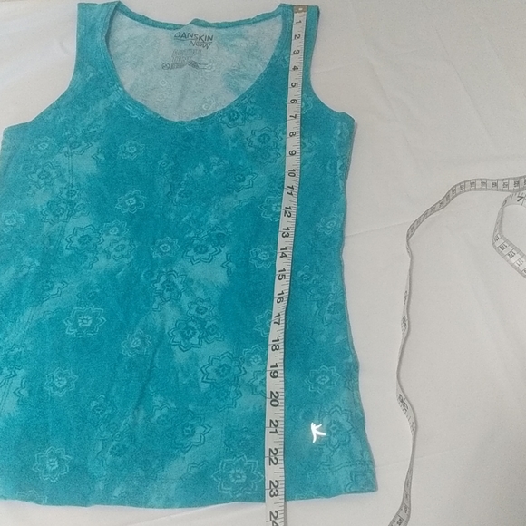 Danskin Now .Active Wear Tank Top . - Picture 5 of 5